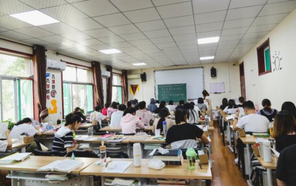 专科直接考研究生可以吗