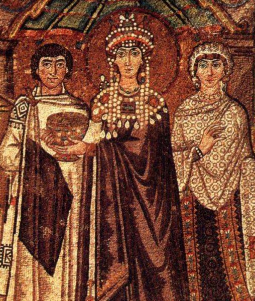 拜占庭艺术是以什么为中心的