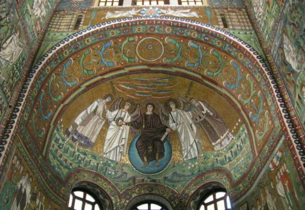 拜占庭艺术是以什么为中心的