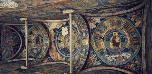 拜占庭艺术是以什么为中心的