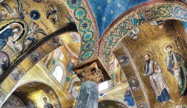 拜占庭艺术是以什么为中心的