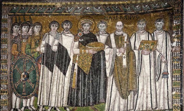 拜占庭艺术是以什么为中心的