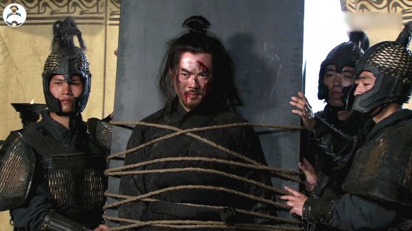 关羽水淹七军的故事简介