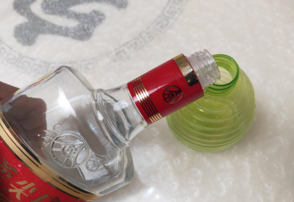 墙体潮湿发霉怎么处理方法