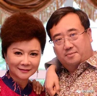 演员蔡明的丈夫是谁