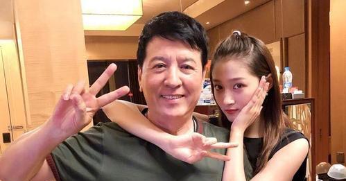 关晓彤的家世到底有多强大