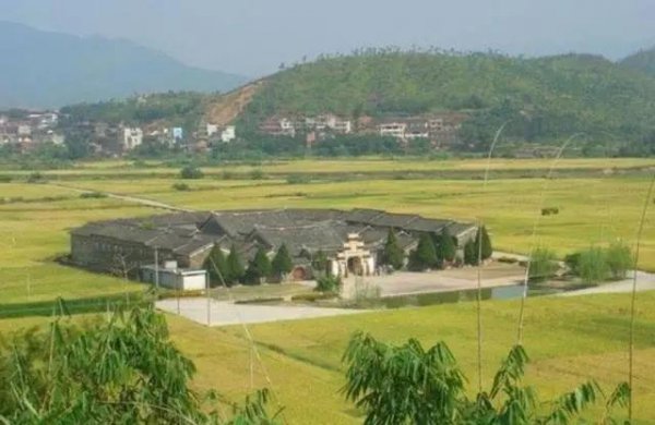 福建李火德是谁