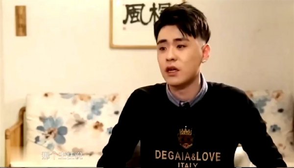 张云雷坠台事件是怎么回事