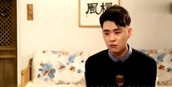 张云雷坠台事件是怎么回事