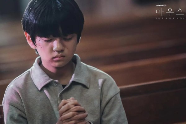 窥探韩剧解析三个小孩