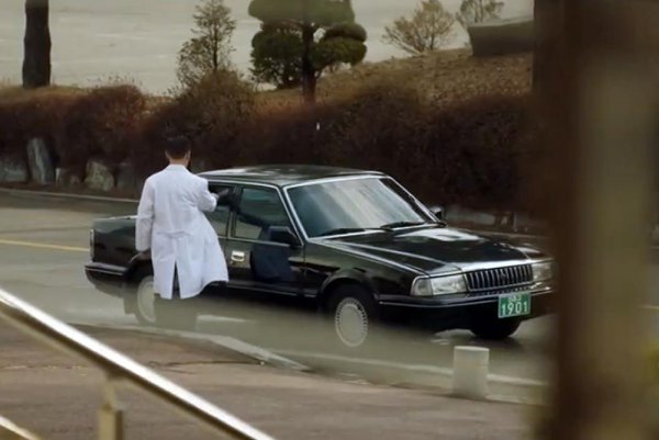 窥探韩剧解析三个小孩