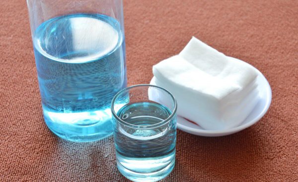 手机壳发黄怎么清洗变白