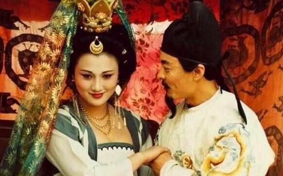 杨玉环和安禄山之间到底是什么关系