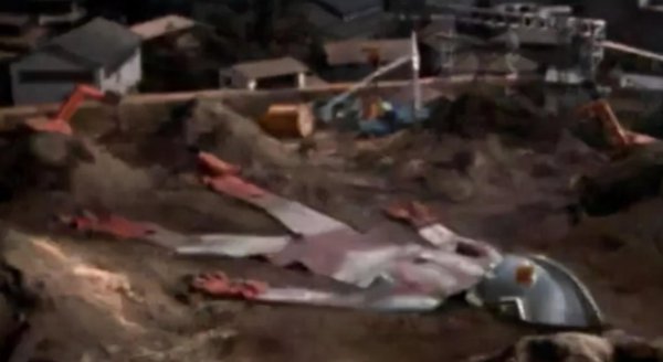 奥特曼雷欧被分尸后怎么了