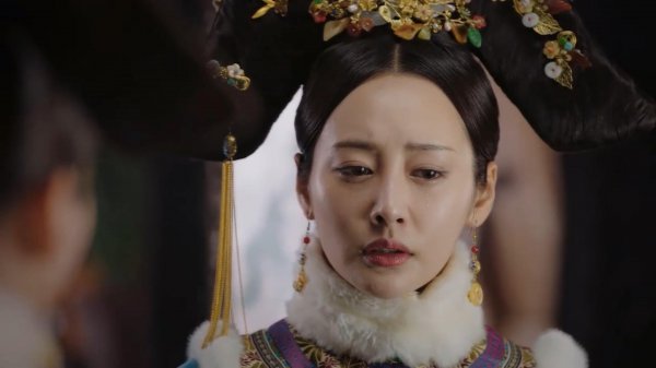 乾隆比令妃大多少岁