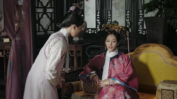 乾隆比令妃大多少岁