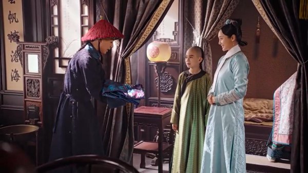 乾隆比令妃大多少岁