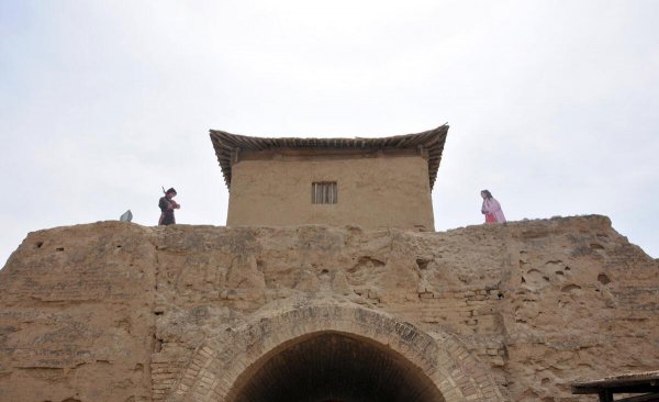 相爱十年韩灵被两个歹徒怎么了