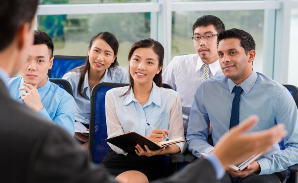 客户顾问是做什么的