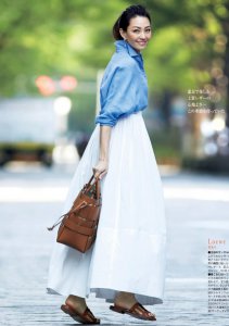 黑皮肤适合穿什么颜色的衣服 女人皮肤黑推荐什么衣服