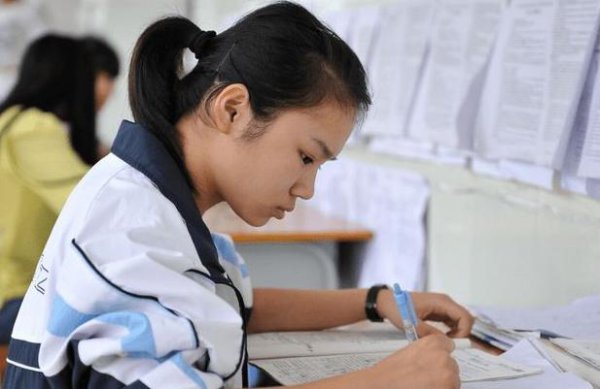 女生学什么专业挣钱多又轻松