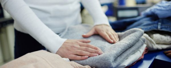 狗生肖什么颜色衣服旺财