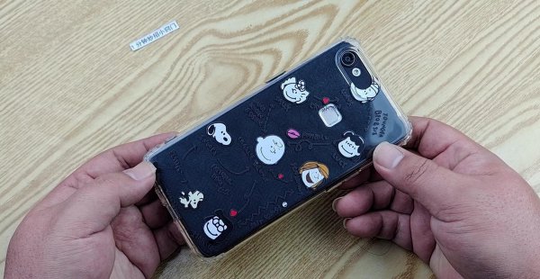 塑料手机壳发黄怎么清洗变白