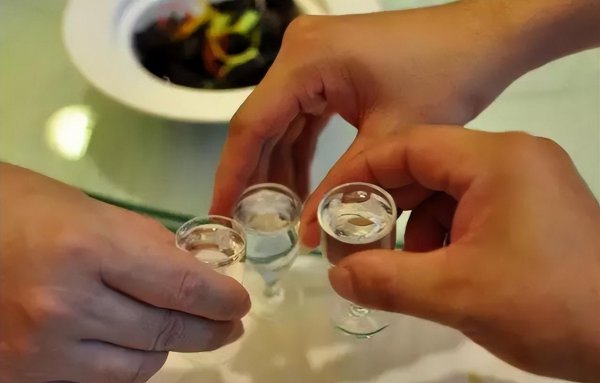 做东请客前三杯怎么说