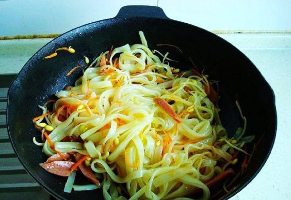 河粉是啥做成的