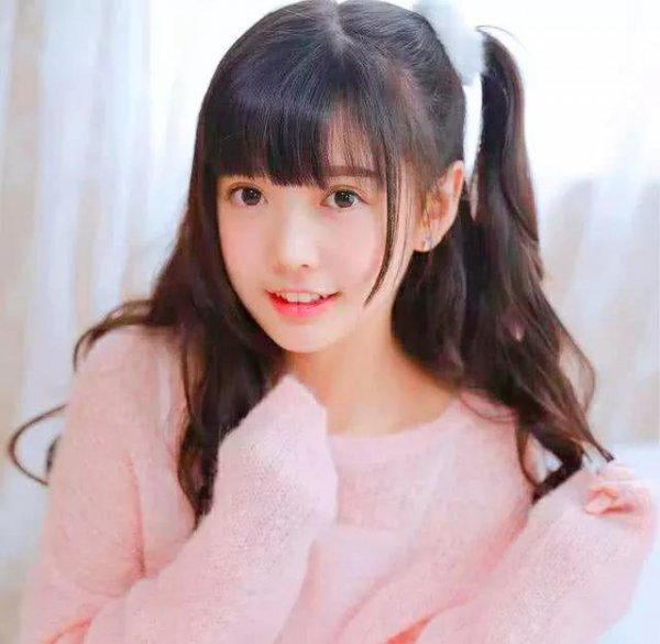 一个男生总是喜欢跟我有身体接触什么意思