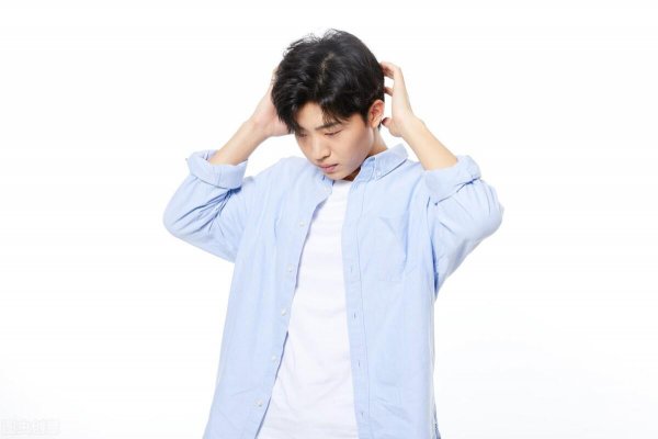 把男朋友惹生气了不理我怎么办