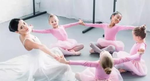 学芭蕾舞的最佳年龄