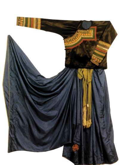 彝族服饰特点是什么