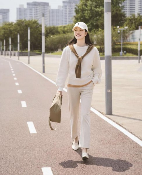 卫衣配什么裤子比较好看