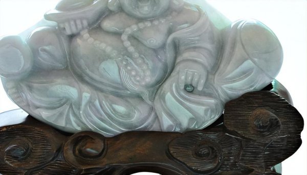 翡翠手镯怎么保养才会越来越通透