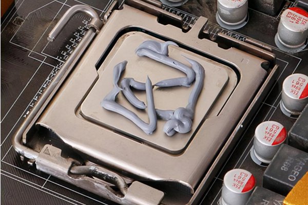 电脑cpu散热硅脂多久换一次