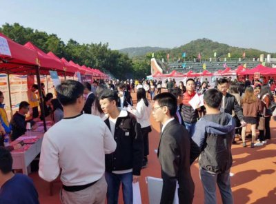 女生学什么专业挣钱多又轻松 女生什么技术好学又赚钱