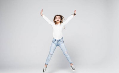 开合跳和跳绳哪个减肥效果好 跳绳和开合跳哪个燃脂多