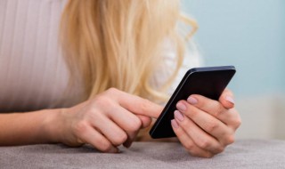 怎么清理手机话筒灰尘 如何清理手机话筒灰尘