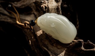 男人佩戴什么好 男人佩戴什么饰品对身体好