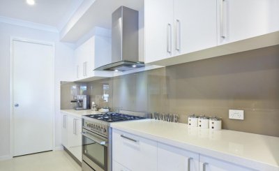 厨房门对着卧室门好吗 厨房门对卧室门最好的化解方法