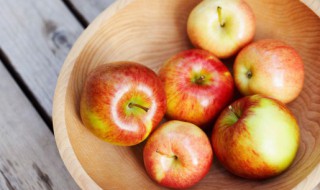 苹果怎么挑新鲜 苹果如何挑选新鲜的呢