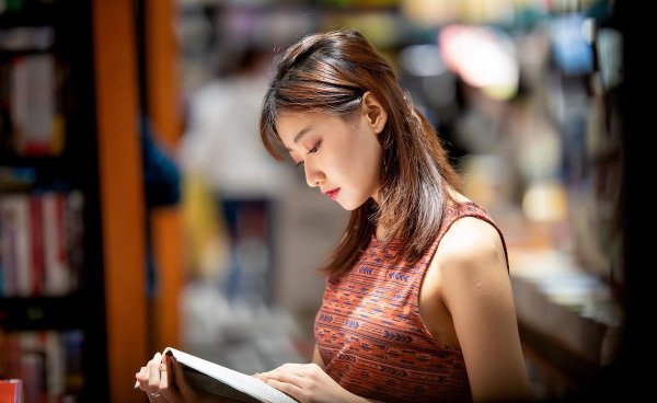 怎么哄女人开心的技巧有哪些