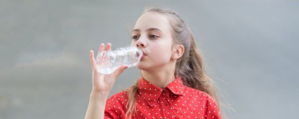 塑料水杯什么材质的最安全