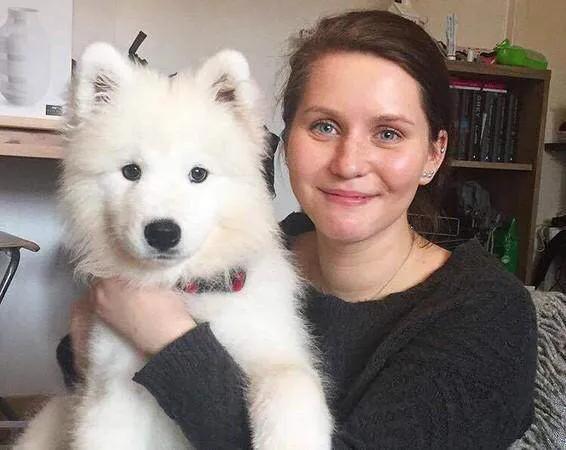 喜欢狗狗的女生性格特点