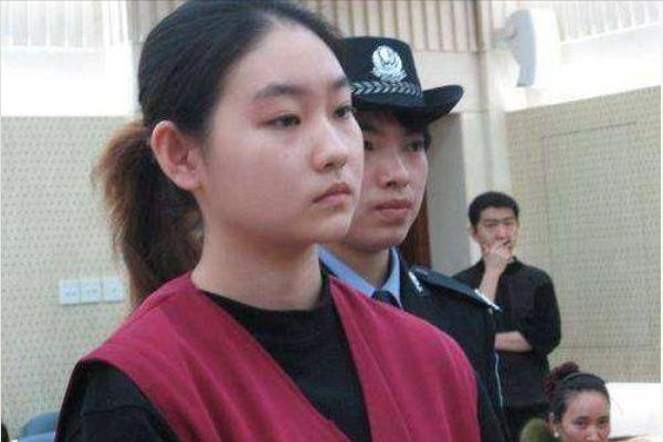 冯巩妻子叫什么名字