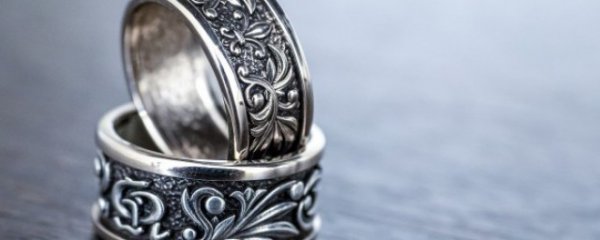 兔年人戴戒指好吗