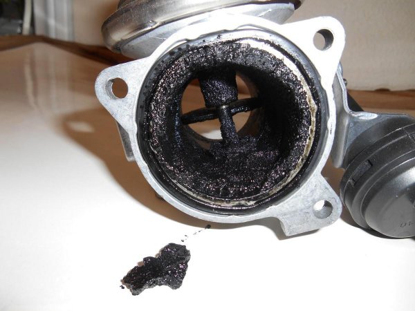 汽车怠速高怎么回事