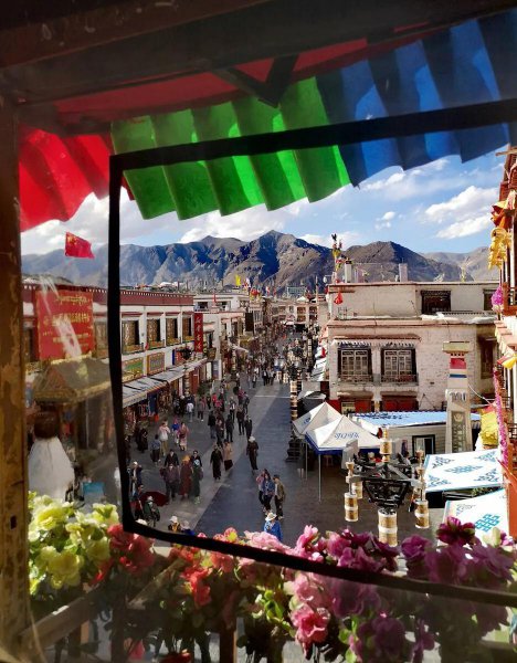 中国拉萨的美称是什么意思