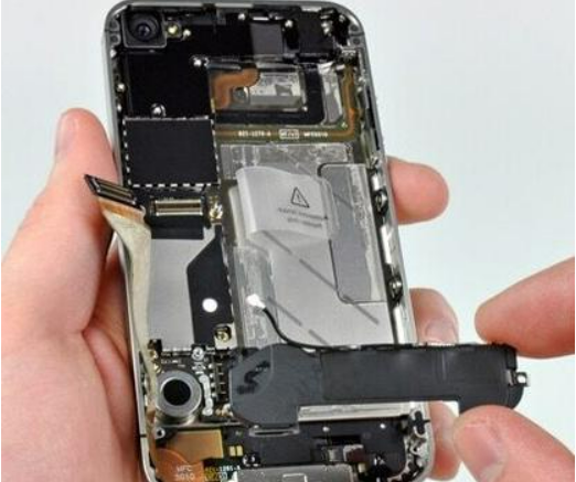 手机莫名其妙关机重启怎么回事